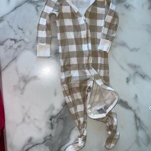 Old Navy Kids Plaid Footie - Beige and White